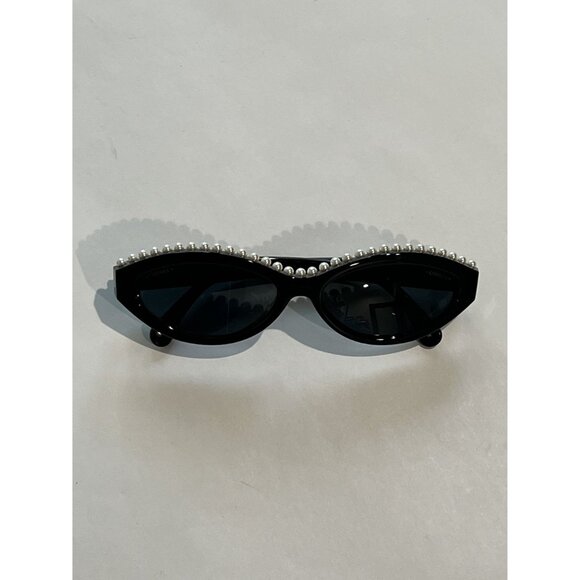 Chanel Pearl S0114 Oval Sunglasses in Black Authentic - Picture 4 of 7